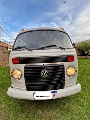 VOLKSWAGEN KOMBI 1.4 MI STD 8V FLEX 4P MANUAL